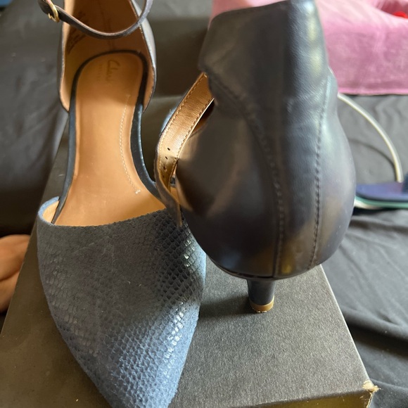 Elegant Black Women's Heels - Picture 2 of 5